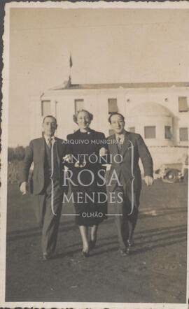 Maria Amélia Morgado com o pai e amigo.