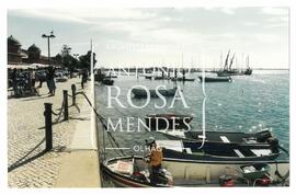 Ria junto aos mercados
